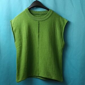 Vibrant Green Sleeveless Women's Muscle Tee